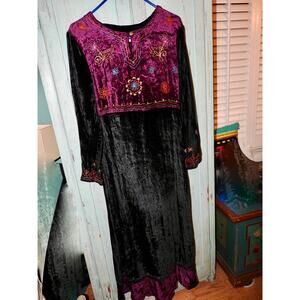 VINTAGE VELVET EMBROIDERED Hippie Boho CAFTAN Kaftan Dress M